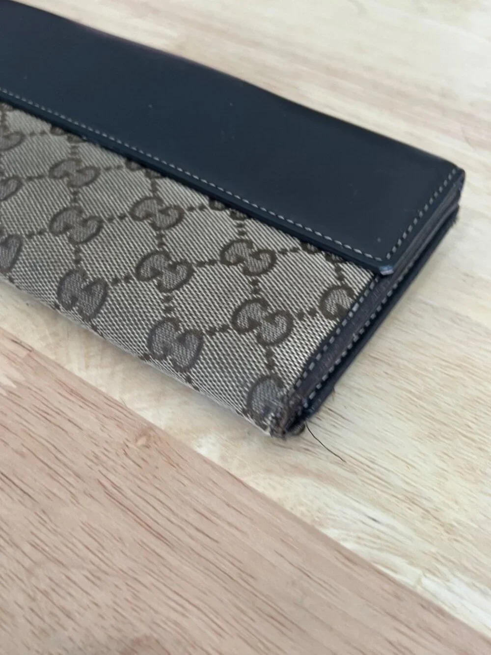 Gucci Brown GG Canvas & Leather Heart Clasp Wallet For Women - Picture 5 of 13